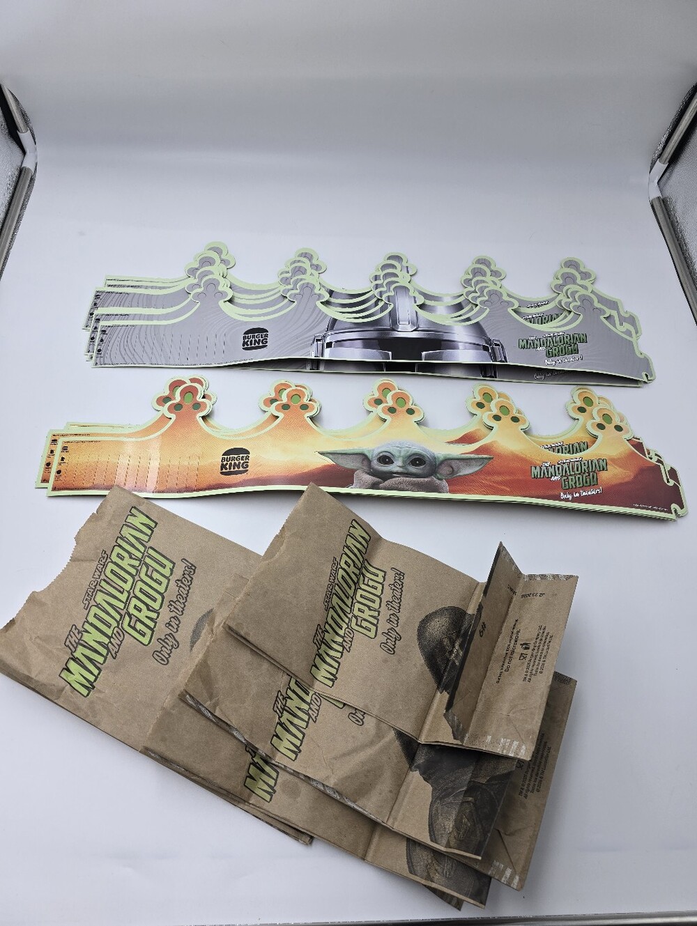 (18) 2026 Burger King Star Wars The Mandalorian and Grogu Crowns plus 4  bags